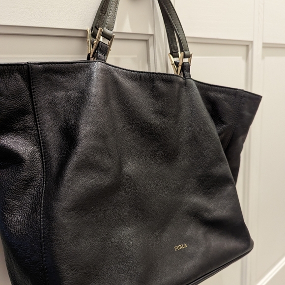 Furla Handbags - like new FURLA tote shoulder bag black Italian leather